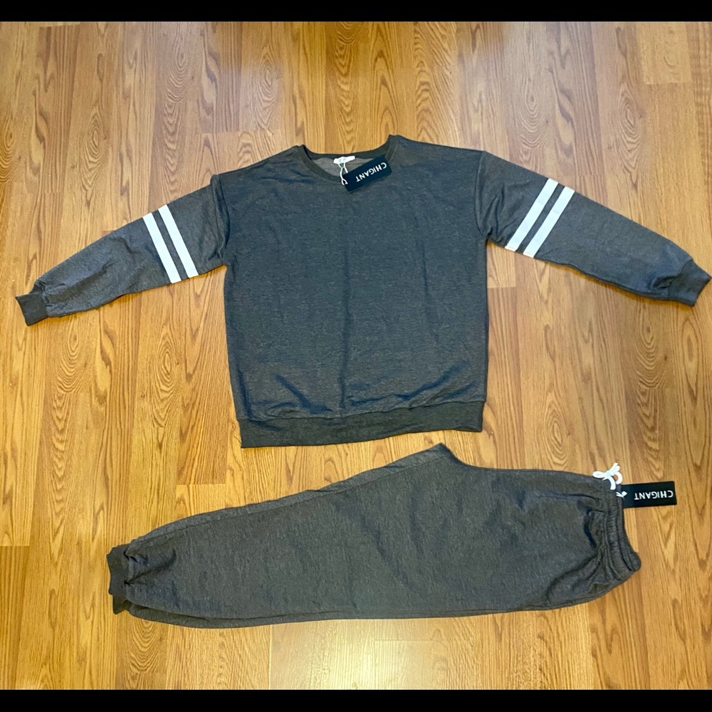 Chigant 2 piece lounge set Grey Sz Large long sleeve with pants. New with tags.